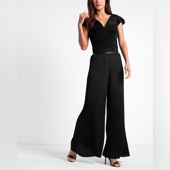 NWT EXPRESS High Waisted Pleated Wide Leg Pant Office Attire Business Casual - Picture 2 of 5